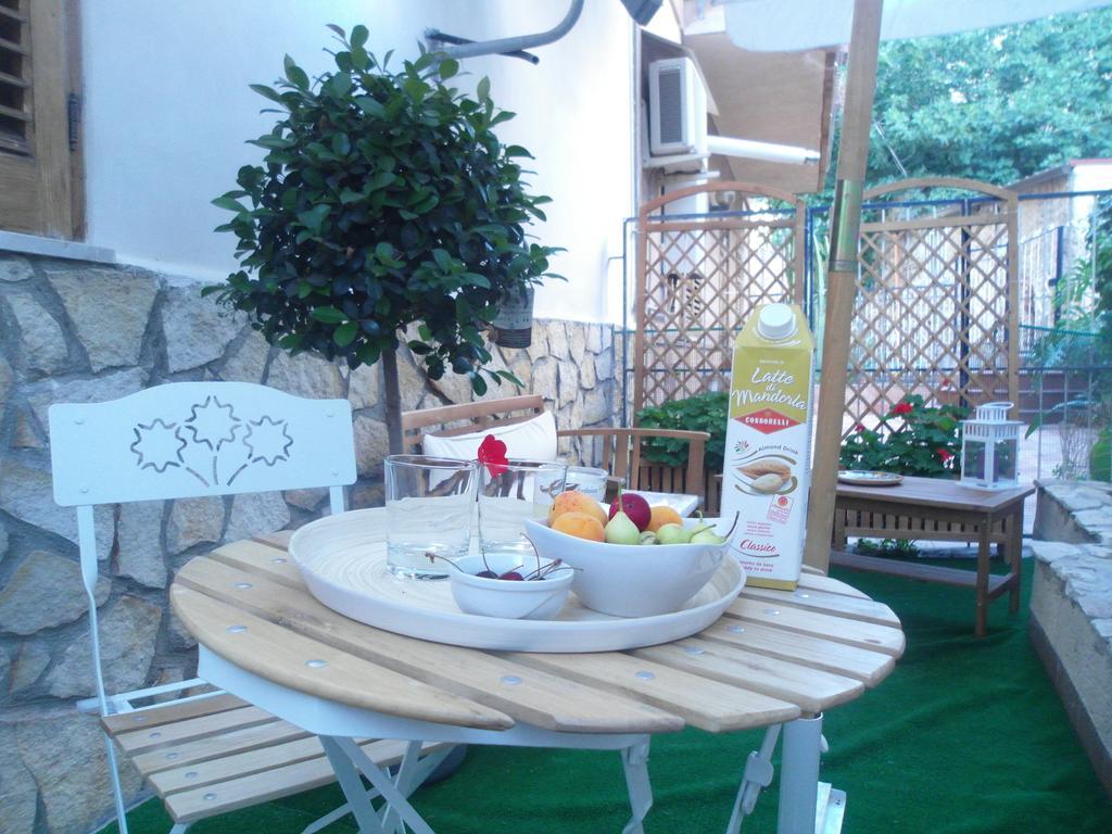 B&B La Piazzetta Palermo Luaran gambar
